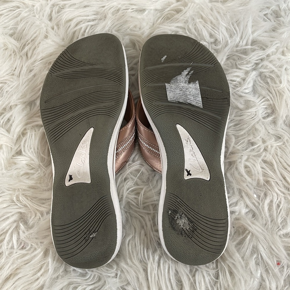 Clarks Cloudsteppers Women's Brinkley Jazz Flip-Flops - Rose Gold - Size 10 - Picture 10 of 12